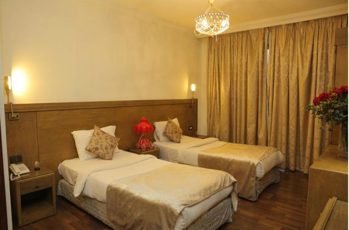 Royal Garden Hotel Beirut Bagian luar foto