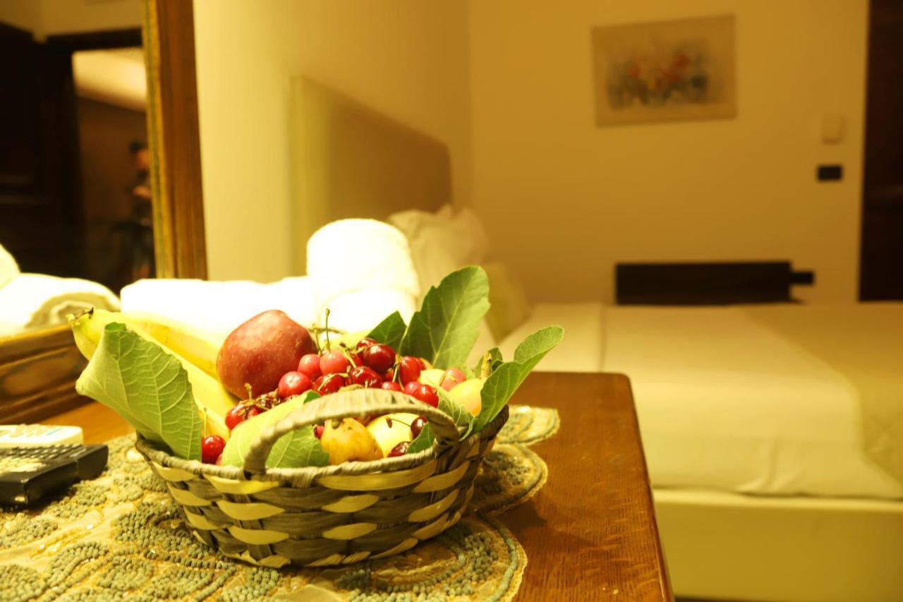Royal Garden Hotel Beirut Bagian luar foto
